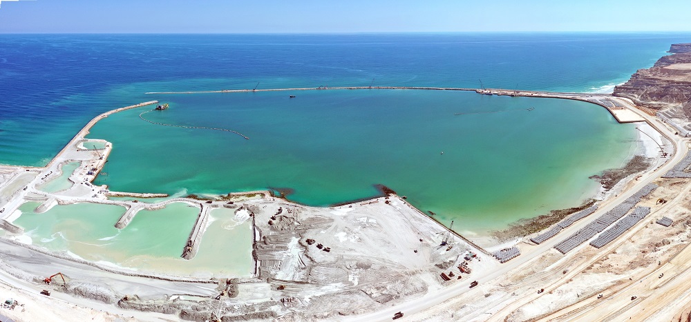 Duqm Fishing Harbour Signs Agreements For Development, Operation ...