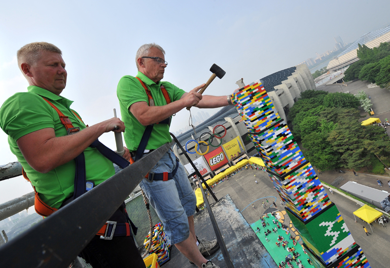 Largest Ever LEGO Tower Guinness World Records The Tallest, 57% OFF